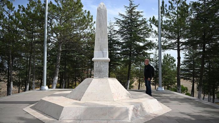 Çanakkale`de şehit düştüğü sanılan dedesinin mezarını Edirne`de buldu