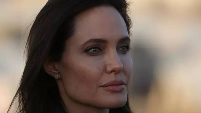 Angelina Jolie, İsrail`in Gazze`deki saldırısına tepki göstermeye devam ediyor