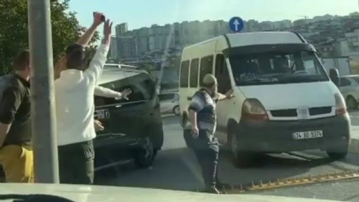 İstanbul`da kapan yerleştirilen yol sürücülerin korkulu rüyası oldu