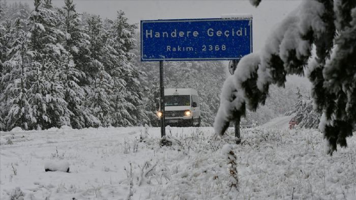 Kars, Ağrı, Ardahan... Kar yağışı etkili oldu