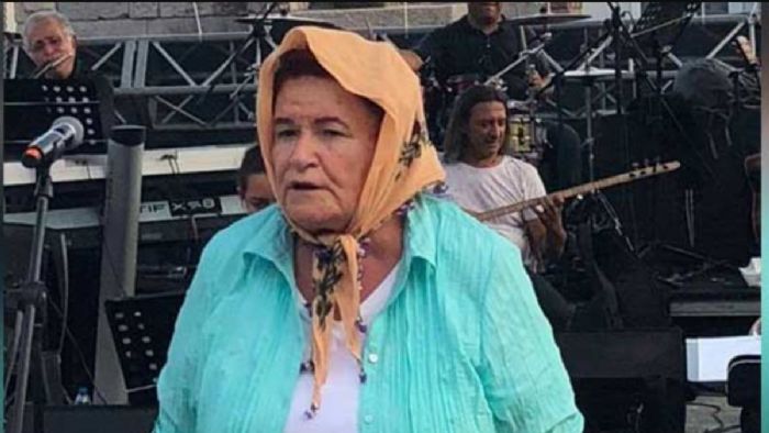 Selda Bağcan`ın konser prova kıyafeti gündem oldu! İmajı herkesi şaşırttı