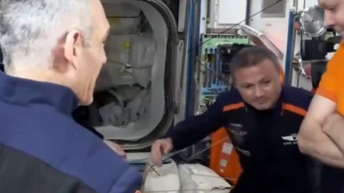 Astronot Alper Gezeravcı, Uluslararası Uzay İstasyonu`nda mikro yer çekimini test etti