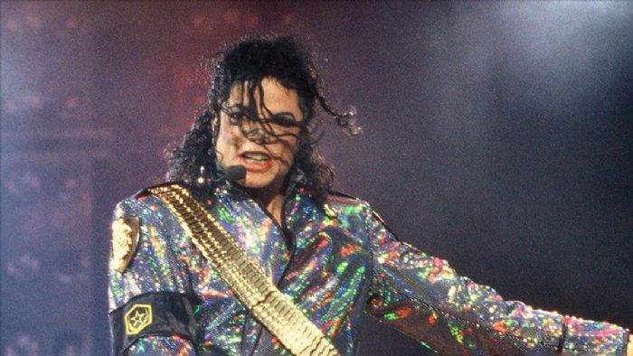 Michael Jackson`ın müzik kataloğunun yarısı 600 milyon dolara satıldı