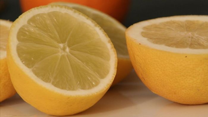 Limonu enseye sürmenin inanılmaz faydası!