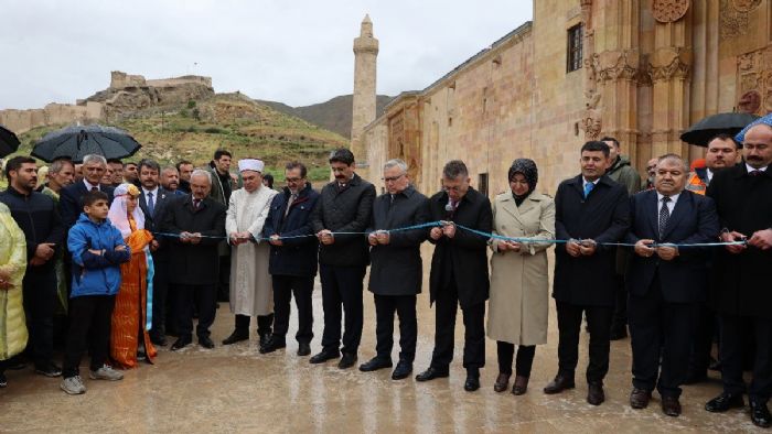 Sivas`ta Divriği Ulu Camii yeniden ibadete açıldı