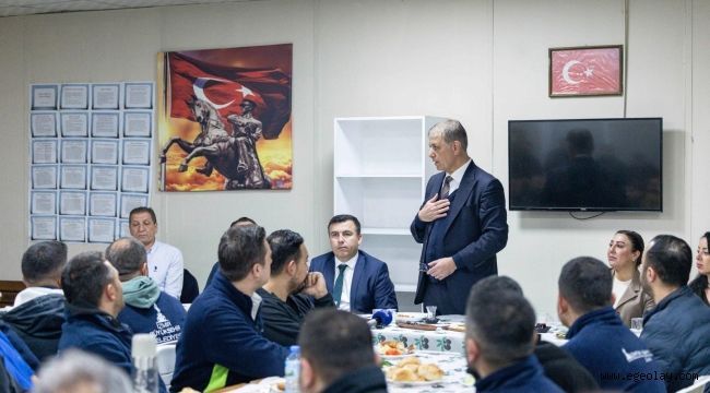 Başkan Tugay, mesaiye emekçi ile başladı