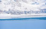 Van`da görülmeye değer manzara: Gölün üstü buz tuttu