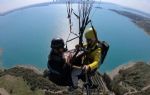 Adana`da iki pilot, yamaç paraşütüyle gökyüzünde tavla oynadı